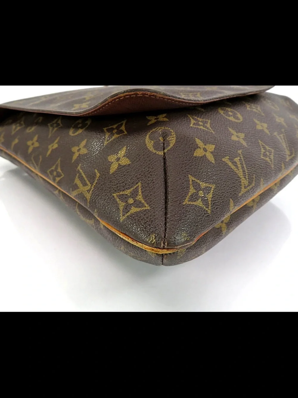 Louis Vuitton classic louis